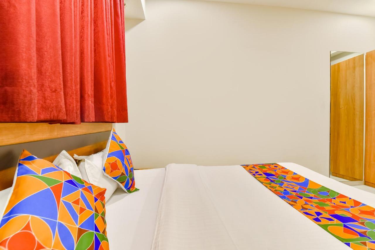 Fabhotel Happinex Surat Eksteriør bilde