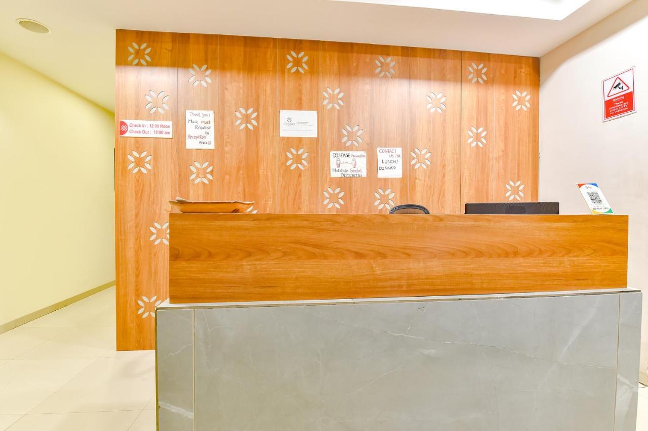 Fabhotel Happinex Surat Eksteriør bilde
